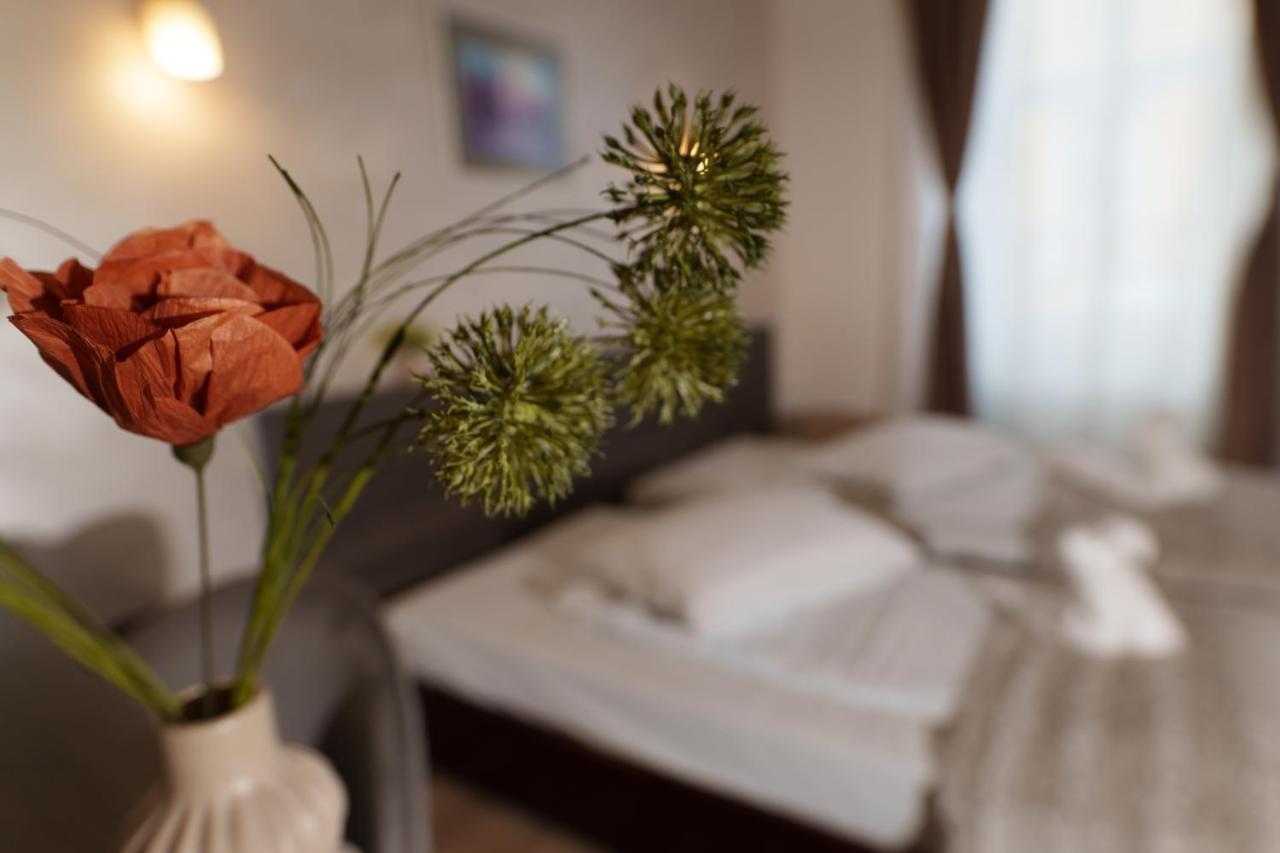 Hotel Rubin*** Gheorgheni  Eksteriør billede