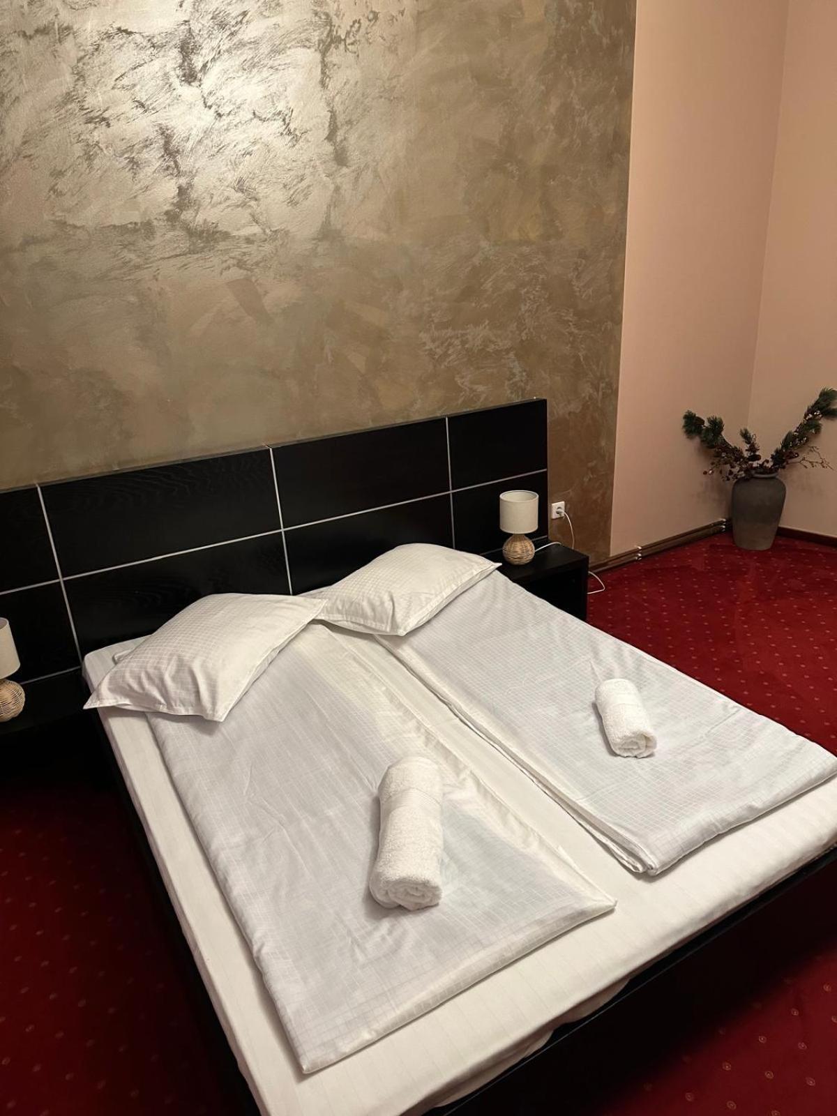 Hotel Rubin*** Gheorgheni  Eksteriør billede