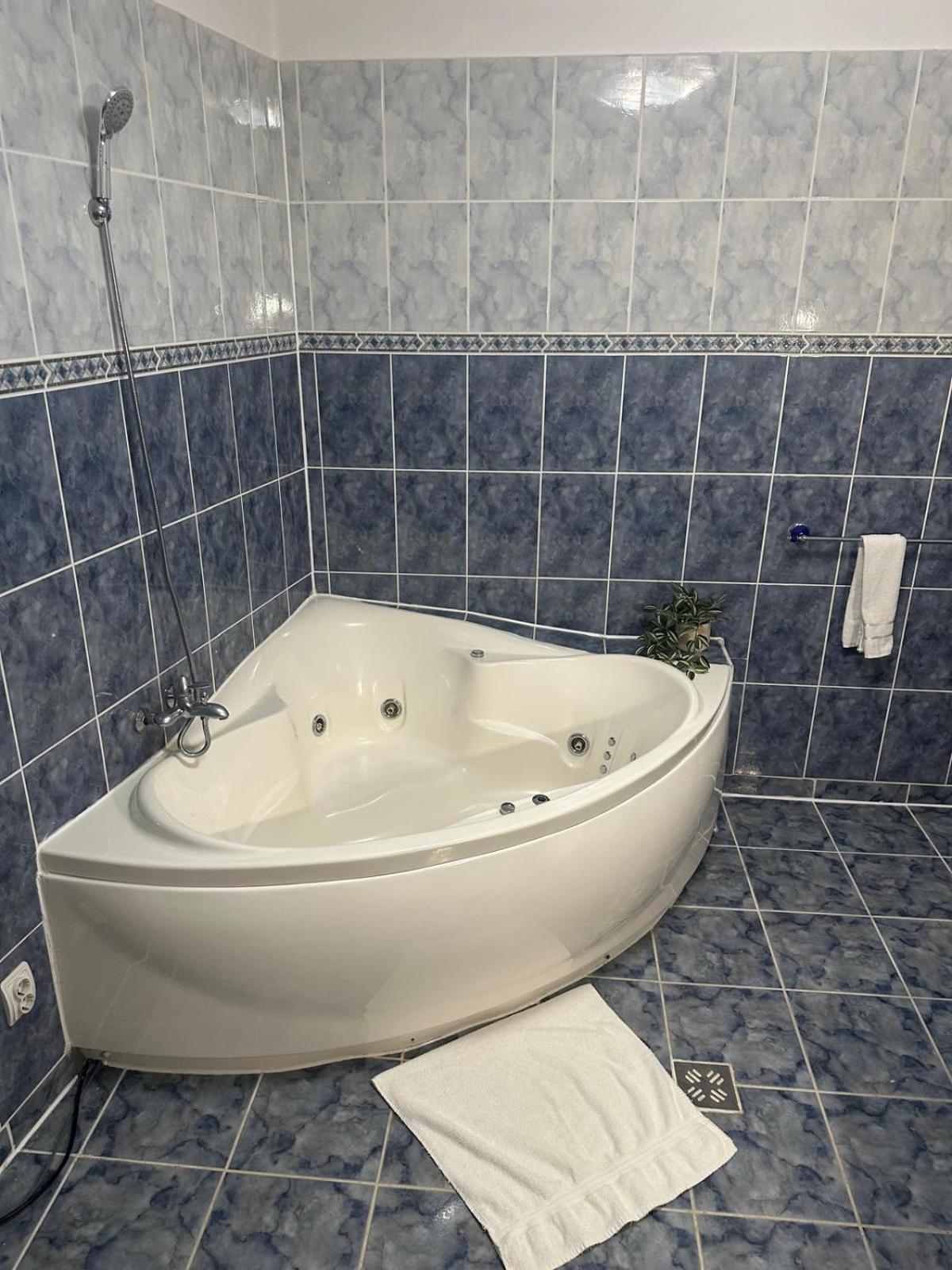 Hotel Rubin*** Gheorgheni  Eksteriør billede